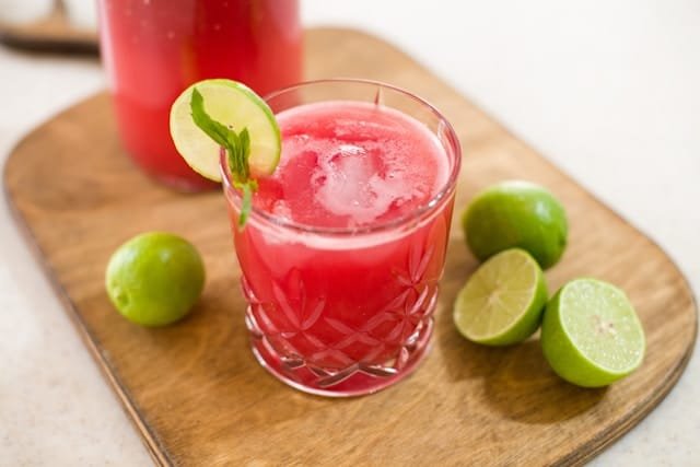 7 Powerful Easy Healing Drinks You Can Make at Home for Daily Wellness | Curezone 4 easy healing drinks you can make at home